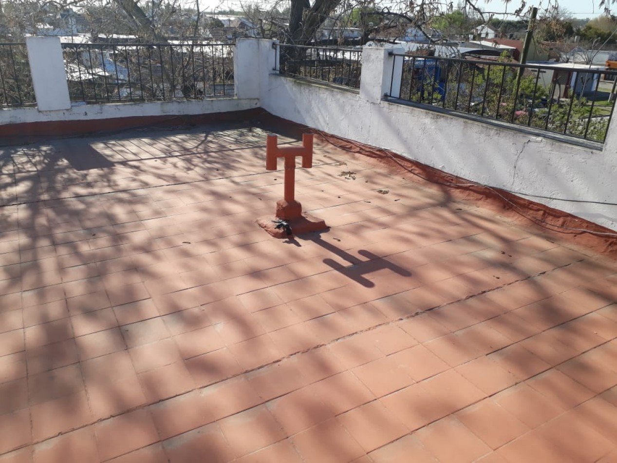 PH EN VENTA. LIBERTAD Y 180. TRES AMBIENTES CON TERRAZA