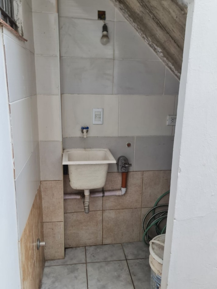 EN VENTA. CHALET BARRIO CHAUVIN MAS DEPARTAMENTO DOS AMBIENTES