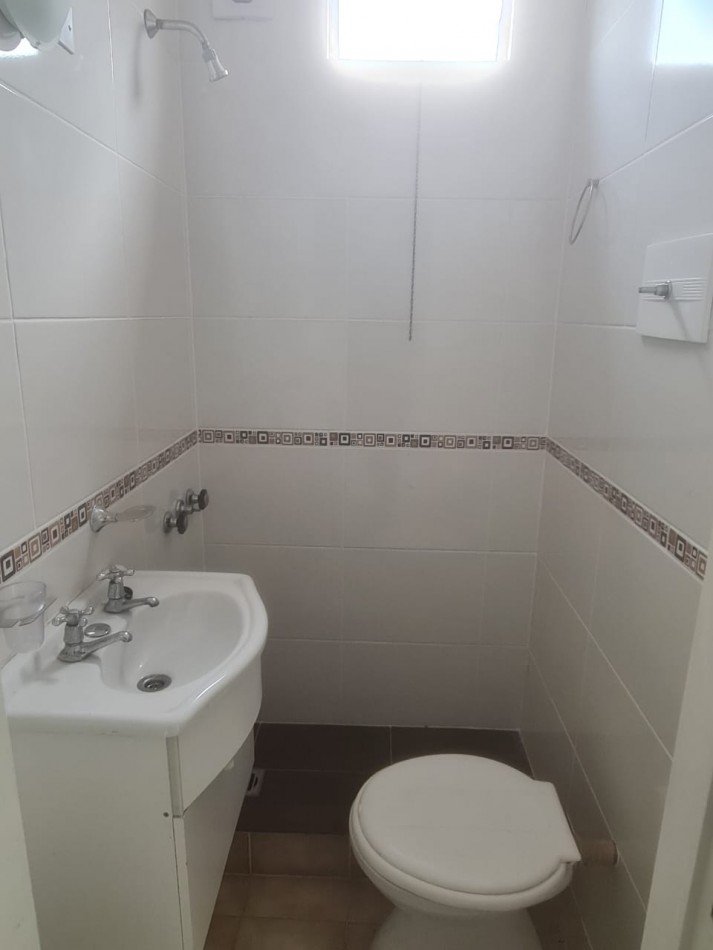 EN VENTA. CHALET BARRIO CHAUVIN MAS DEPARTAMENTO DOS AMBIENTES