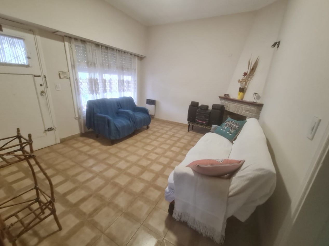 EN VENTA. CHALET BARRIO CHAUVIN MAS DEPARTAMENTO DOS AMBIENTES