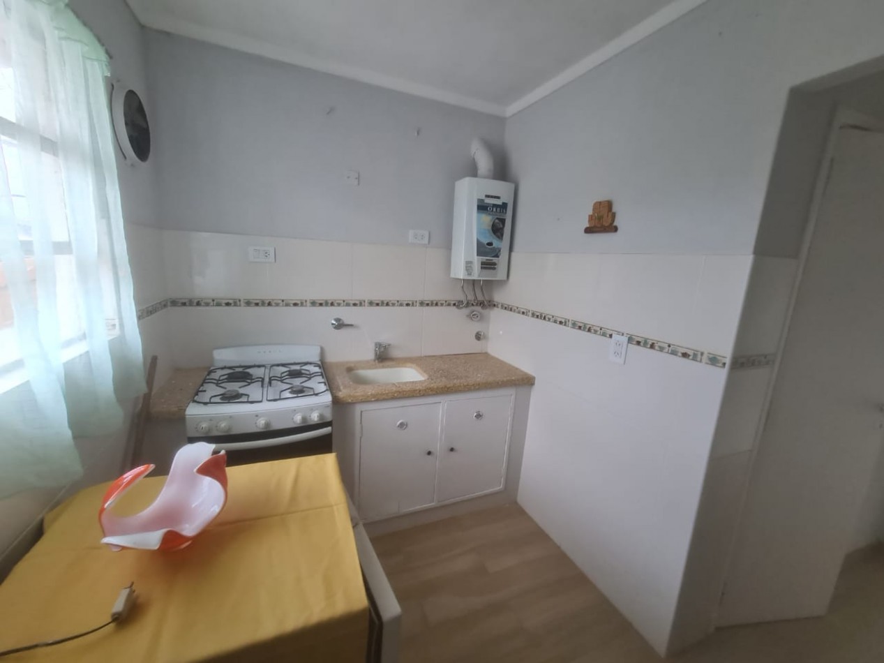 EN VENTA. CHALET BARRIO CHAUVIN MAS DEPARTAMENTO DOS AMBIENTES