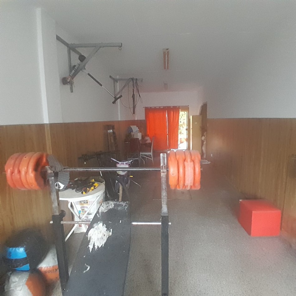 EN VENTA. CHALET EN DOS PLANTAS. BARIO DON BOSCO