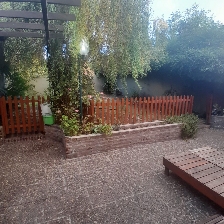 EN VENTA. CHALET EN DOS PLANTAS. BARIO DON BOSCO