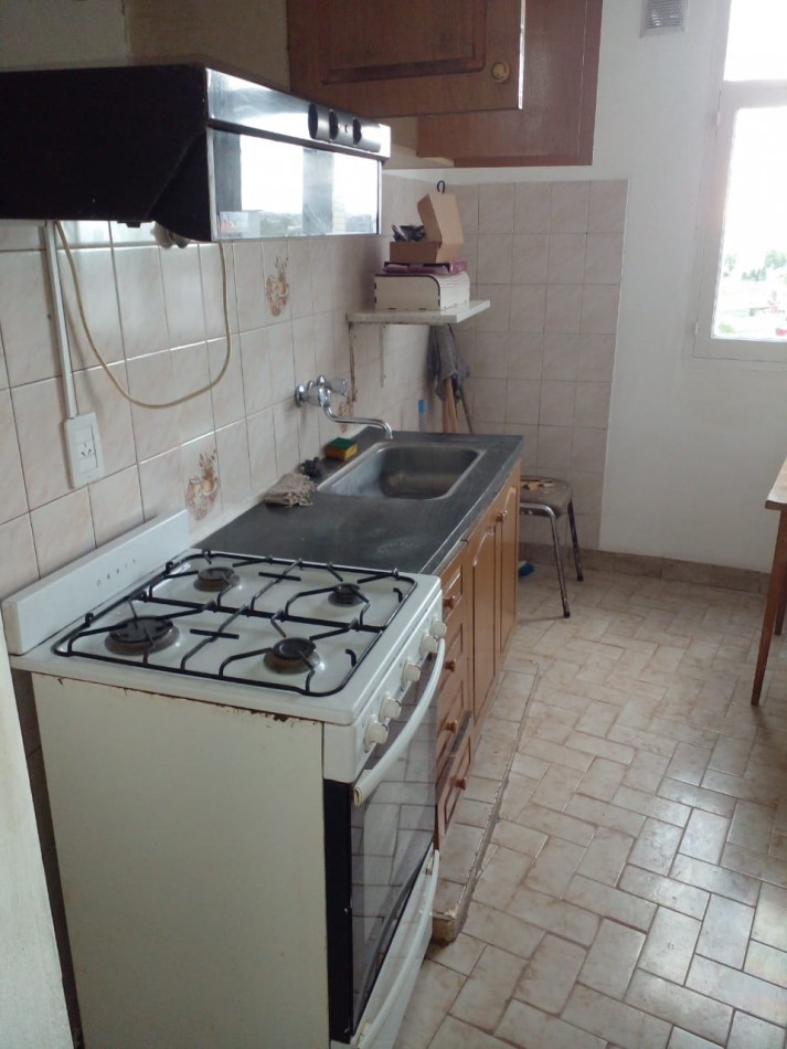ALQUILER 24 MESES. CATAMARCA Y BOLIVAR. 2 AMBIENTES. $550.000, EXPENSAS INCLUIDAS