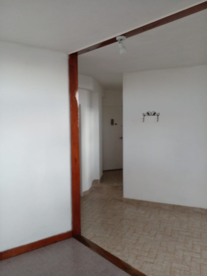 ALQUILER 24 MESES. CATAMARCA Y BOLIVAR. 2 AMBIENTES. $550.000, EXPENSAS INCLUIDAS