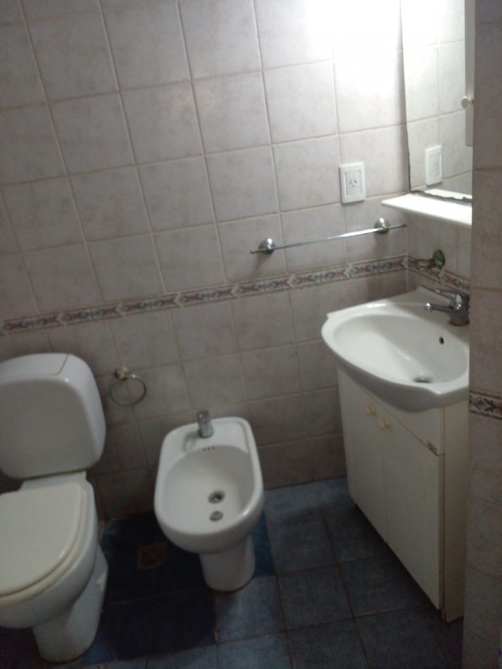 ALQUILER 24 MESES. CATAMARCA Y BOLIVAR. 2 AMBIENTES. $550.000, EXPENSAS INCLUIDAS