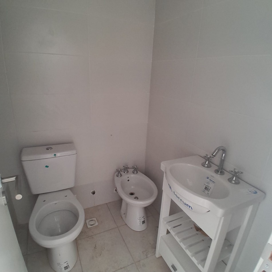 EN VENTA. DOS AMBIENTES, ZONA BRANDSEN Y LA COSTA