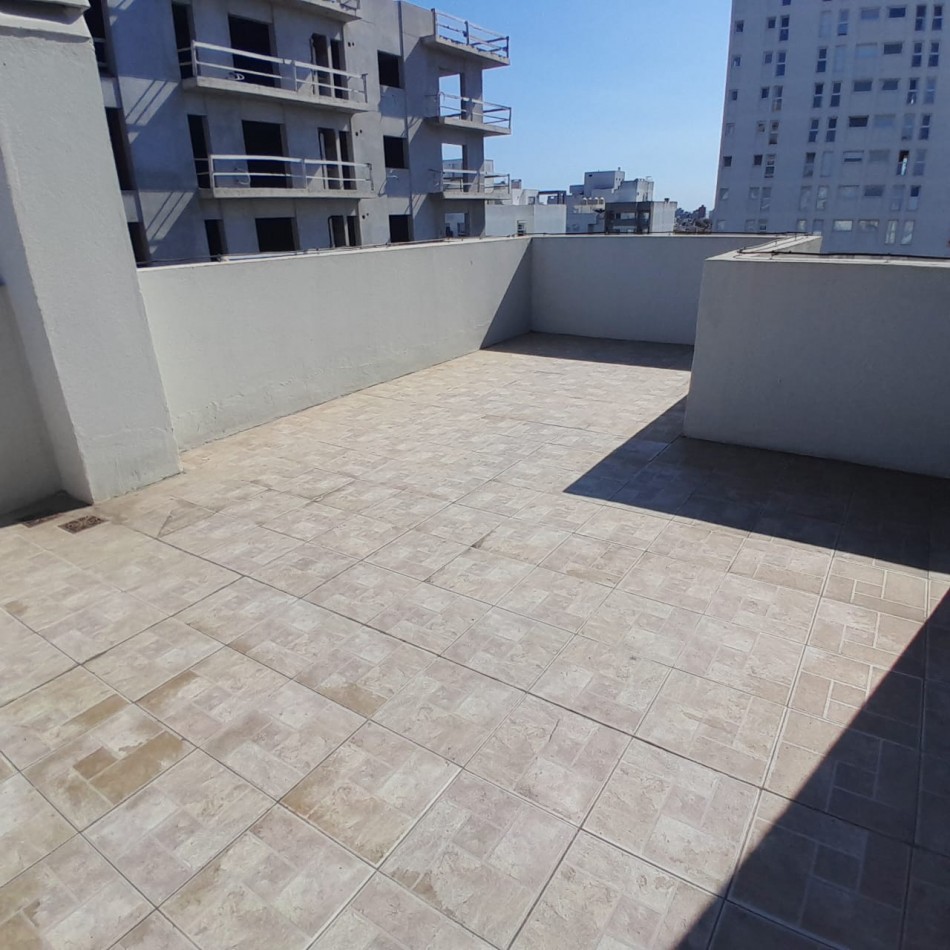 VENTA. DEPARTAMENTO DOS AMBIENTES A ESTRENAR. BARRIO LA PERLA