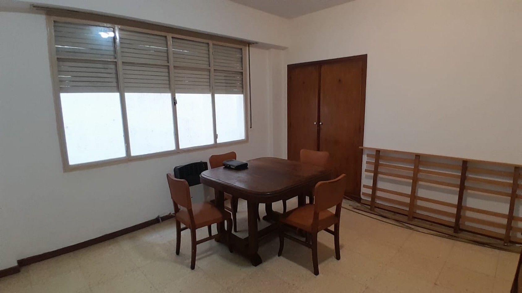 ALQUILER 24 MESES. DPTO 2 AMBIENTES. ZONA LURO 2400