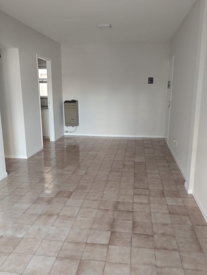 ALQUILER 24 MESES. 2 AMBIENTES, CON BALCON. LAS HERAS Y ALVARADO