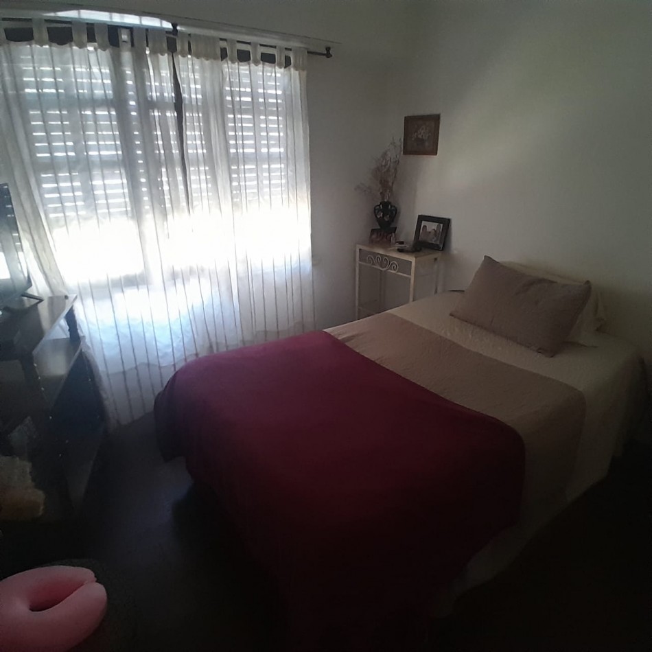EN VENTA, PH 4 AMBIENTES. ZONA FRENCH E ITALIA