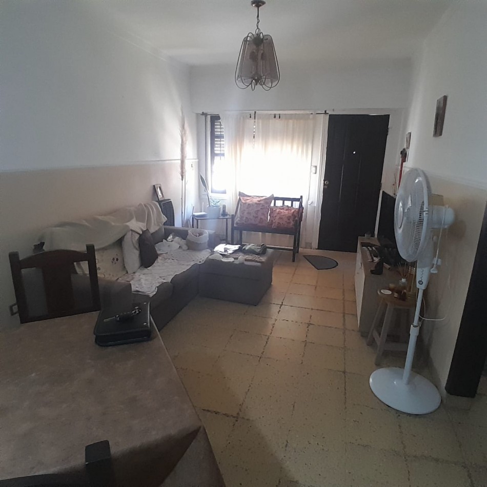 EN VENTA, PH 4 AMBIENTES. ZONA FRENCH E ITALIA