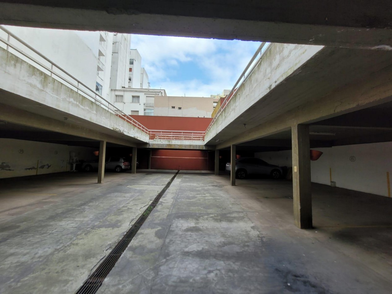 Departamento de 2 ambientes zona Entre Rios y Falucho