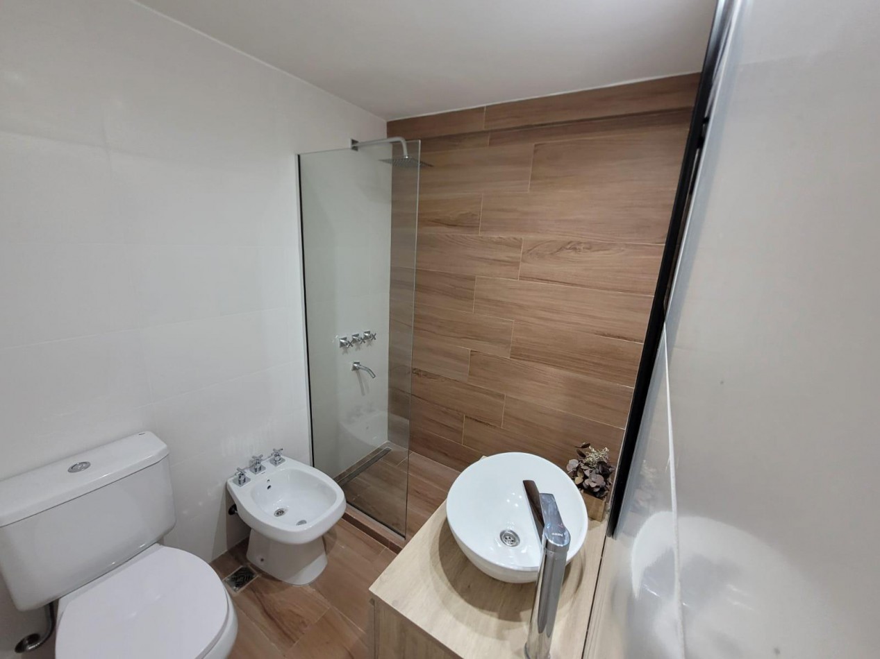 Departamento de 2 ambientes zona Entre Rios y Falucho