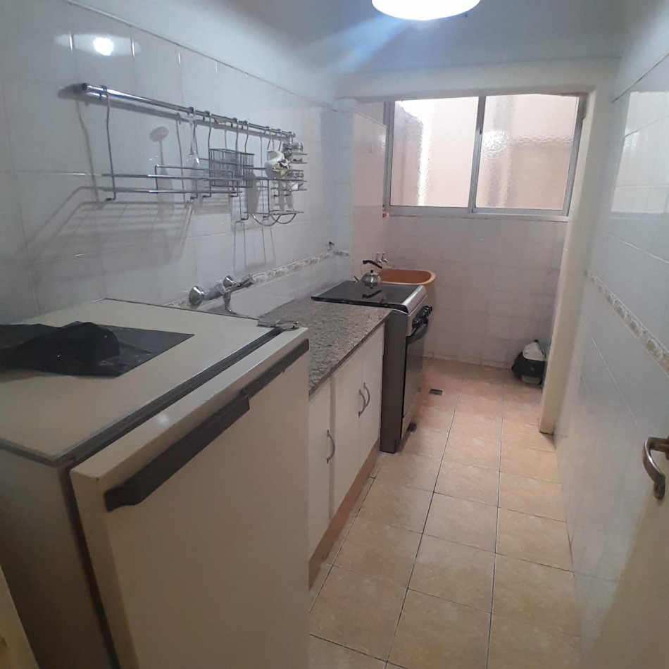 ALQUILER DOS AMBIENTES CON BALCON. ENTRE RIOS Y COLON