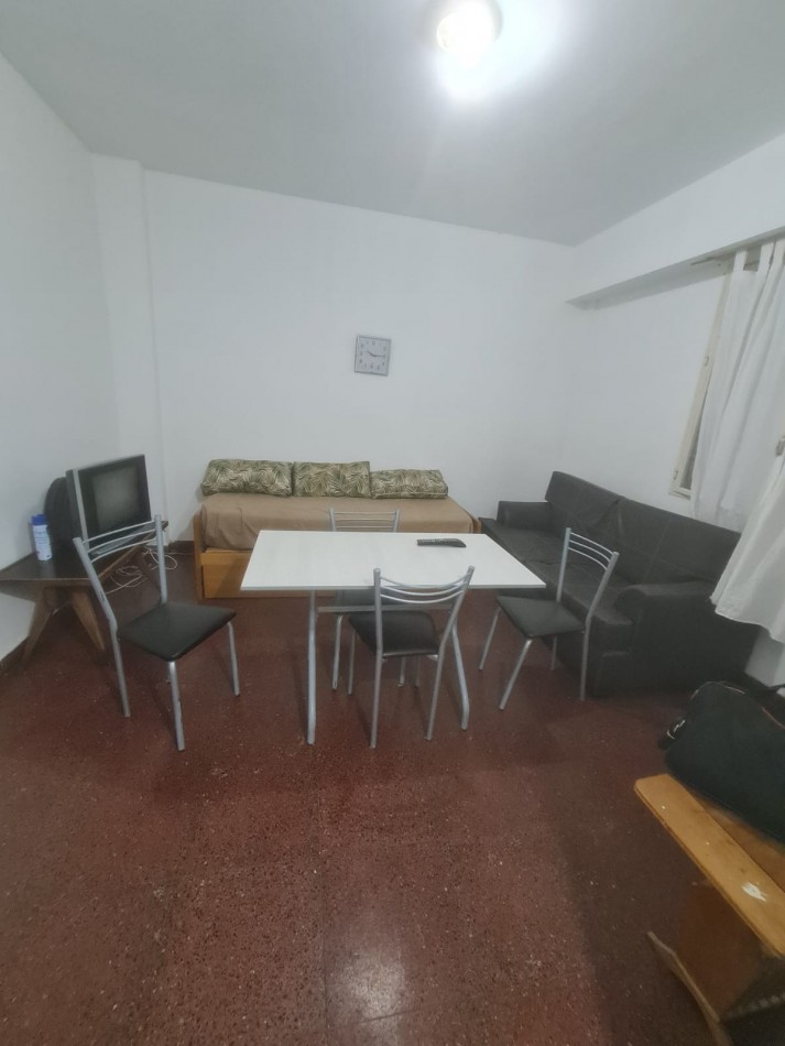 ALQUILER 24 MESES. DEPARTAMENTO DOS AMBIENTES, AMOBLADO. ZONA CENTRO