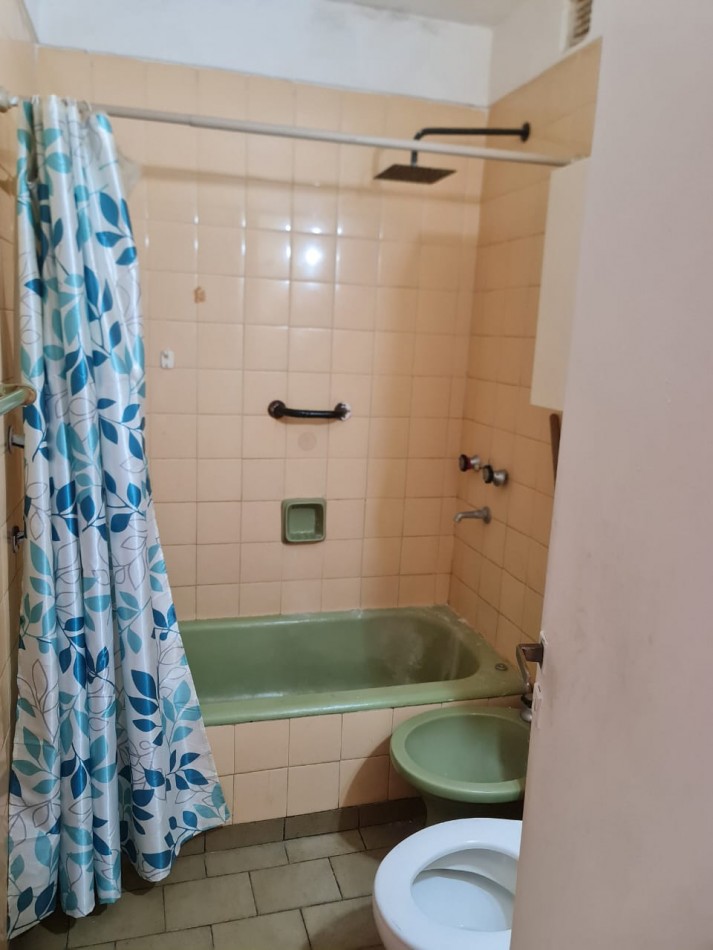 ALQUILER 24 MESES. DEPARTAMENTO UN AMBIENTE. CATAMARCA 1400. $380.000 MAS EXPENSA