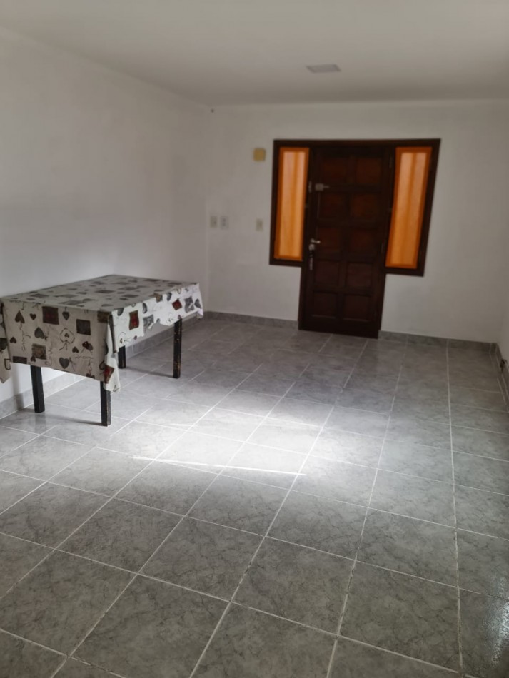Casa 3 ambientes en Bayley 1800