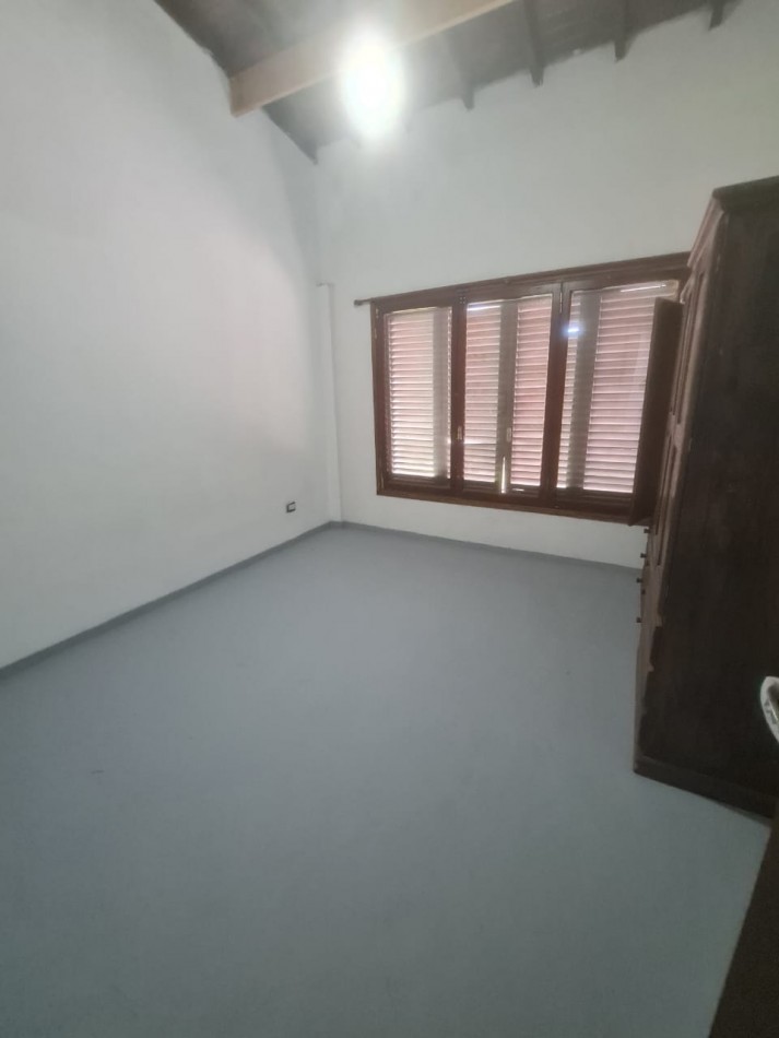 Casa 3 ambientes en Bayley 1800