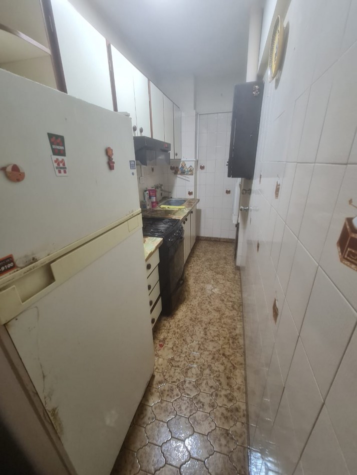 24 Meses 2 ambientes con Balcon zona Colon y Sarmiento