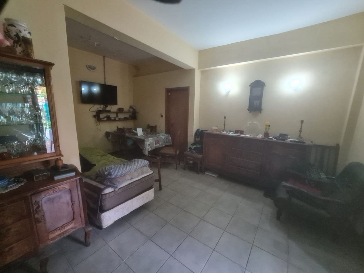 EN VENTA, PROPIEDAD EN BLOCK. BARRIO NUEVA POMPEYA. CHALET 4 AMBIENTES MAS LOCAL MAS DEPARTAMENTO