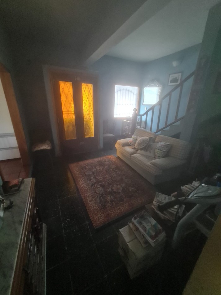 EN VENTA, PROPIEDAD EN BLOCK. BARRIO NUEVA POMPEYA. CHALET 4 AMBIENTES MAS LOCAL MAS DEPARTAMENTO