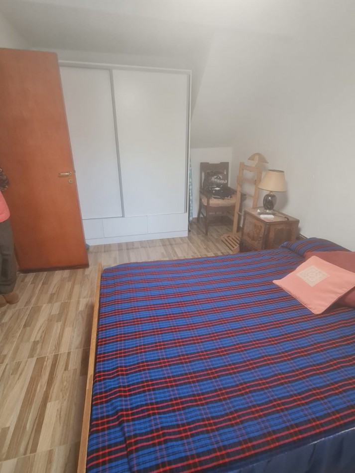 EN VENTA, PROPIEDAD EN BLOCK. BARRIO NUEVA POMPEYA. CHALET 4 AMBIENTES MAS LOCAL MAS DEPARTAMENTO