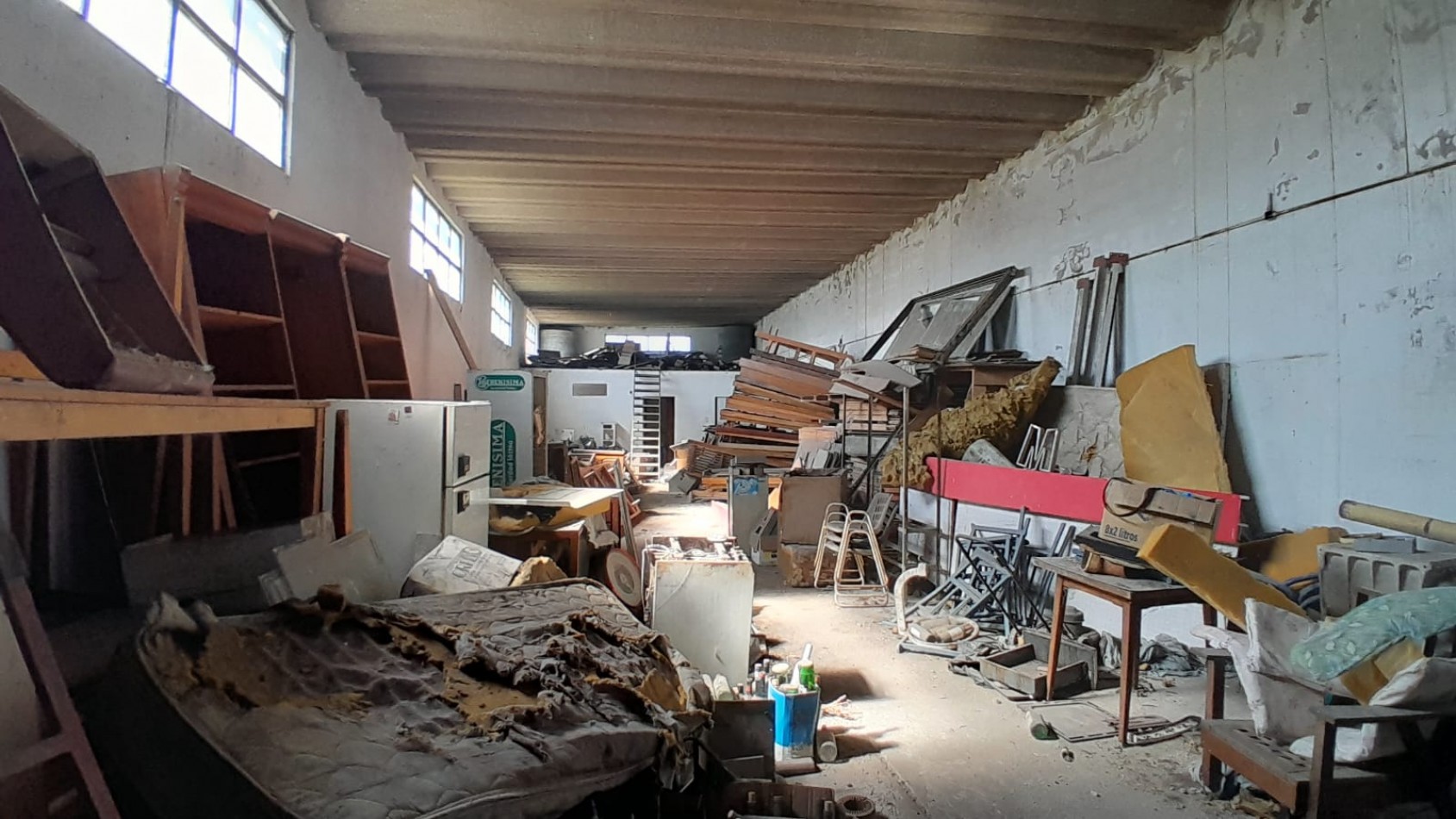 GALPON EN VENTA. ZONA VERTIZ Y POLONIA (E3)