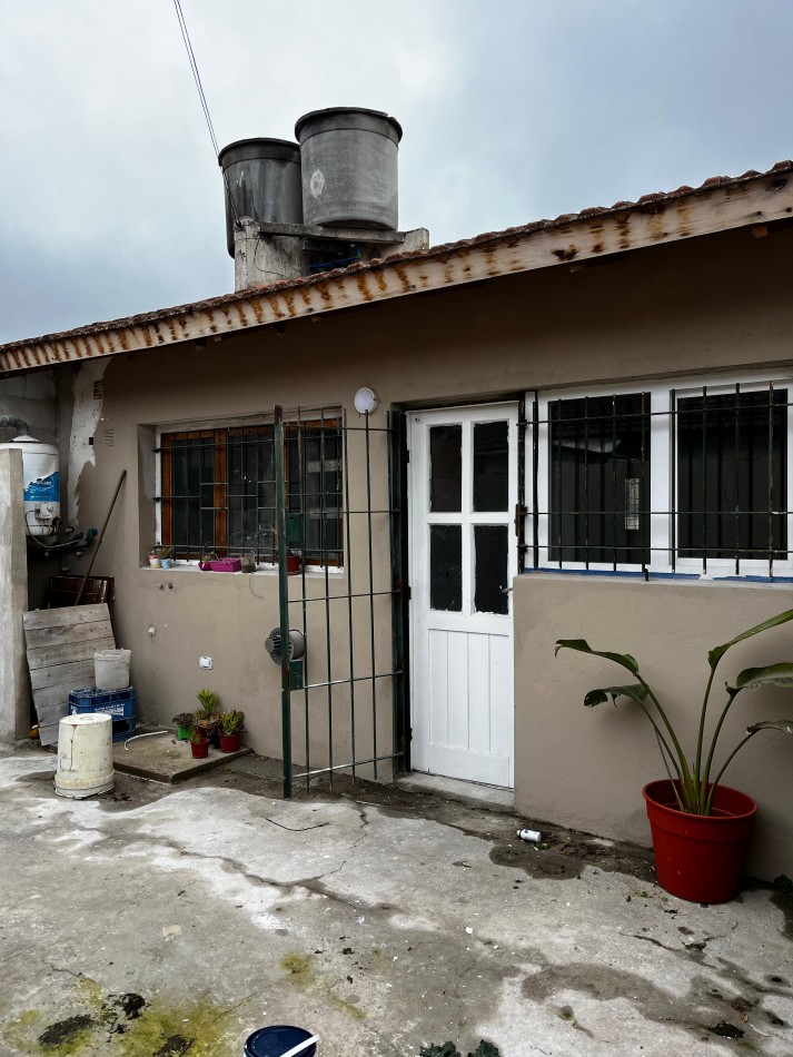 CASA EN VENTA. 3 AMBIENTES. ITUZAINGO 7200