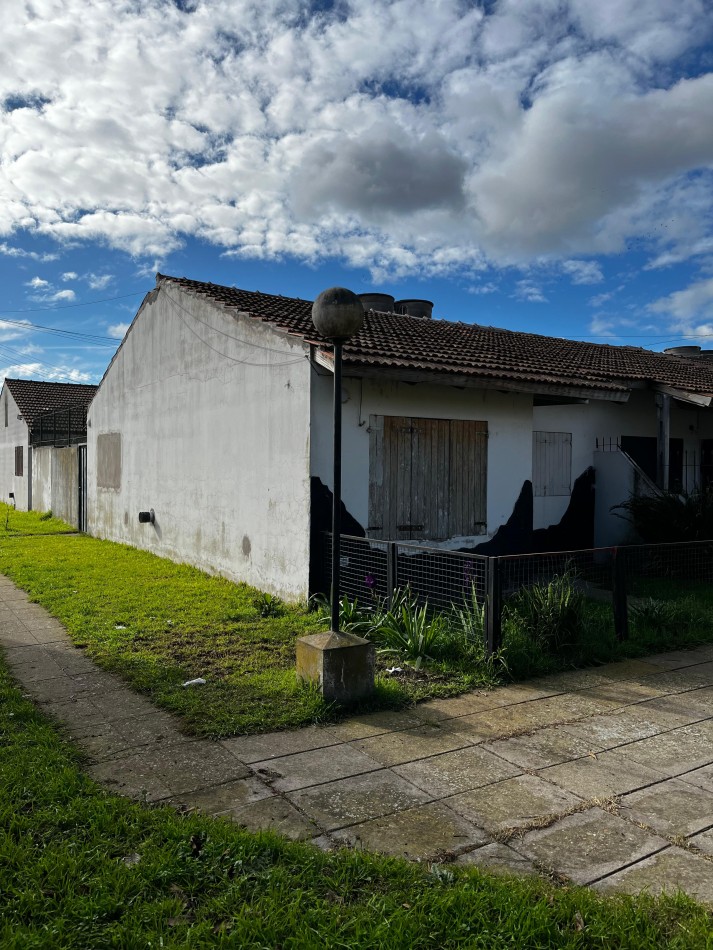 CASA EN VENTA. 3 AMBIENTES. ITUZAINGO 7200