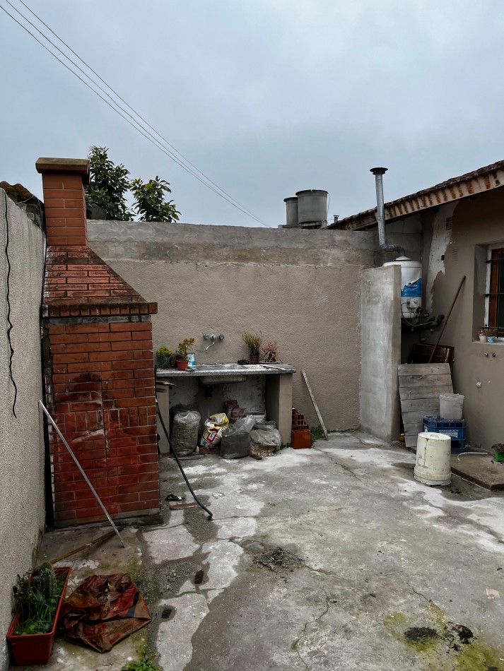 CASA EN VENTA. 3 AMBIENTES. ITUZAINGO 7200