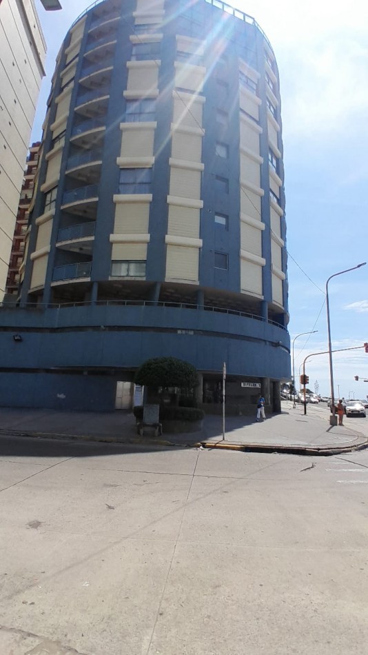 DEPARTAMENTO 3 AMBIENTES CON VISTA PLENA AL MAR. 