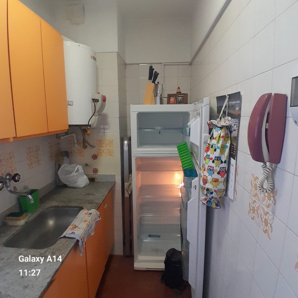 Departamento 2 ambientes centrico y luminoso.