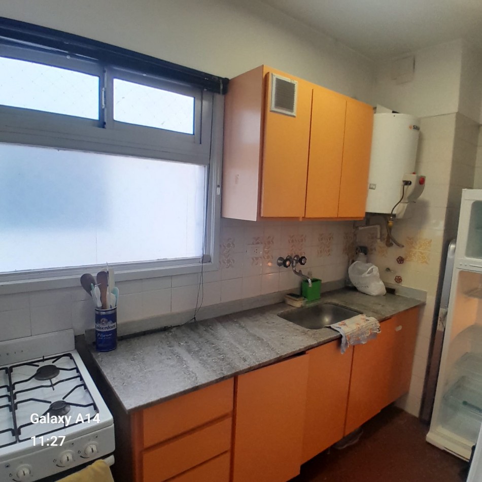 Departamento 2 ambientes centrico y luminoso.