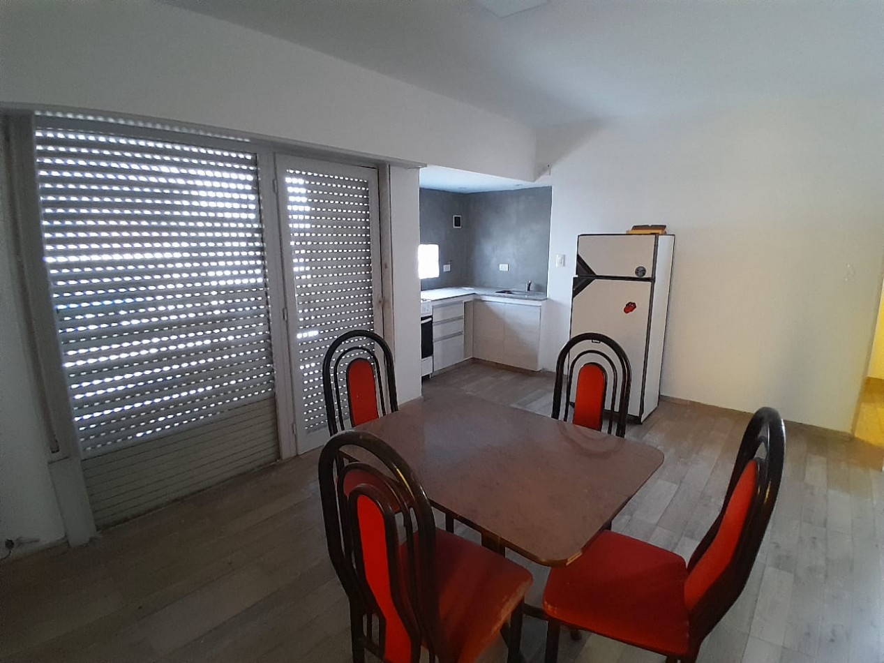 Departamento reciclado de 2 ambientes en primer piso