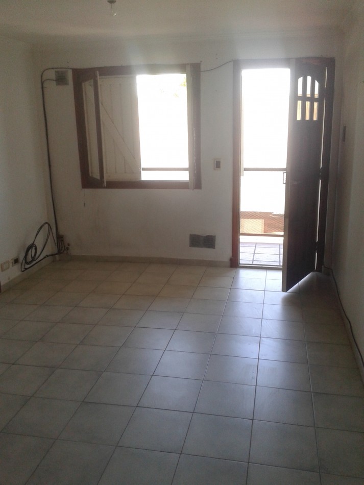 Dpto 2 ambientes, Villa Primera apto credito.