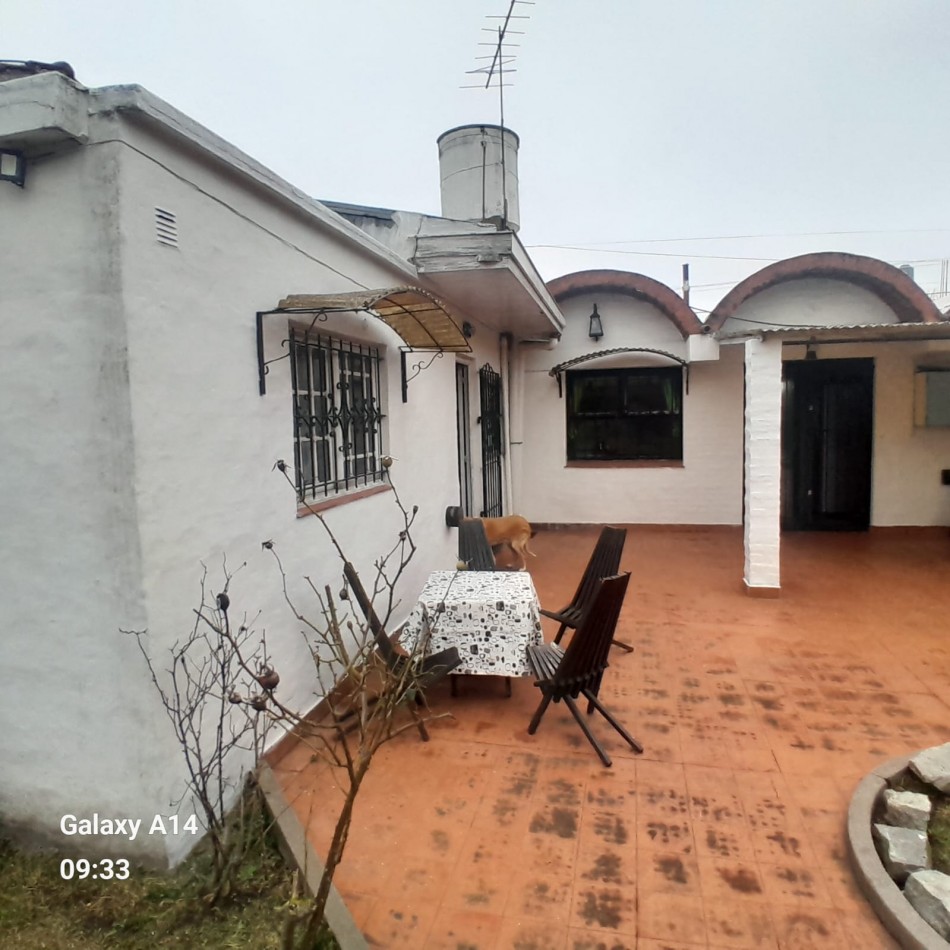 EN VENTA. CASA ESTILO MEDITERRANEO. ZONA FORTUNATO DE LA PLAZA Y DOLORES