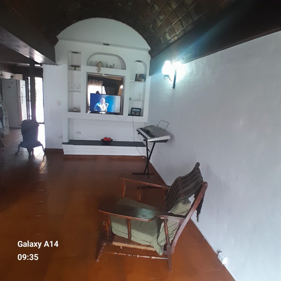 EN VENTA. CASA ESTILO MEDITERRANEO. ZONA FORTUNATO DE LA PLAZA Y DOLORES