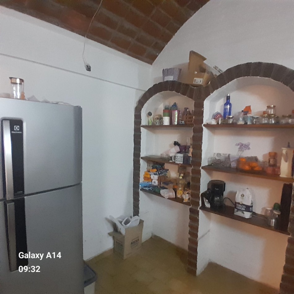 EN VENTA. CASA ESTILO MEDITERRANEO. ZONA FORTUNATO DE LA PLAZA Y DOLORES