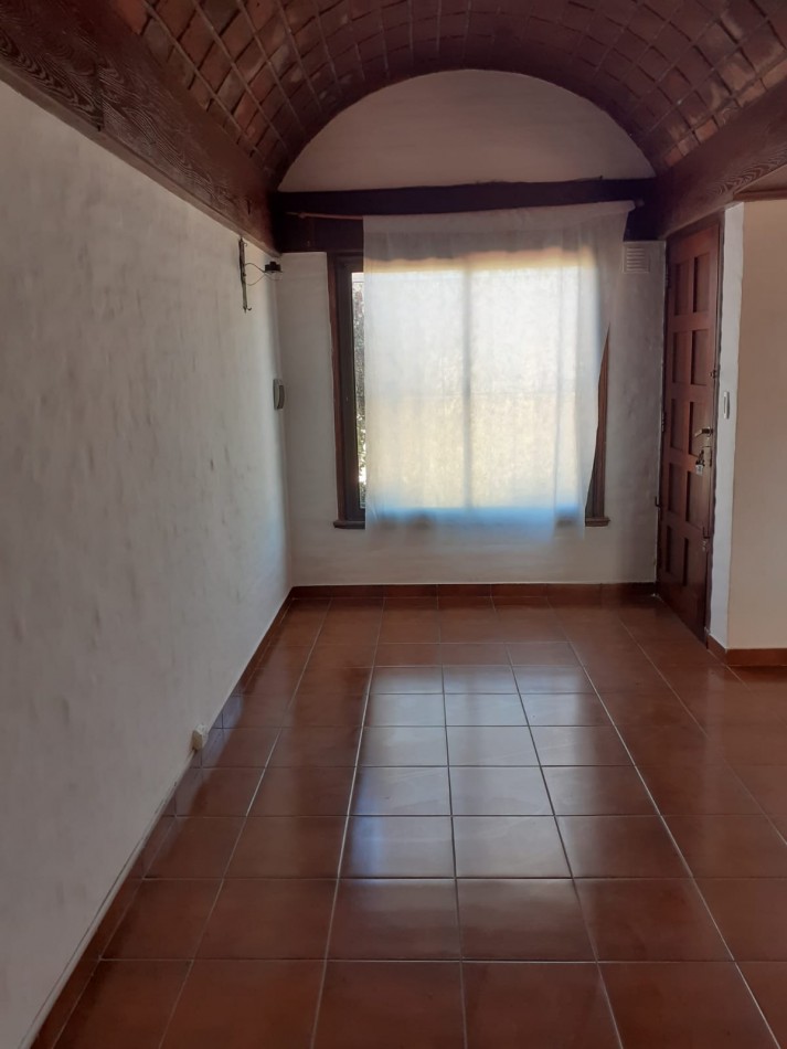 EN VENTA. CASA ESTILO MEDITERRANEO. ZONA FORTUNATO DE LA PLAZA Y DOLORES