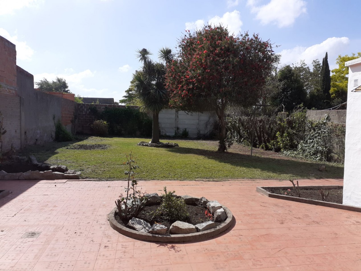 EN VENTA. CASA ESTILO MEDITERRANEO. ZONA FORTUNATO DE LA PLAZA Y DOLORES