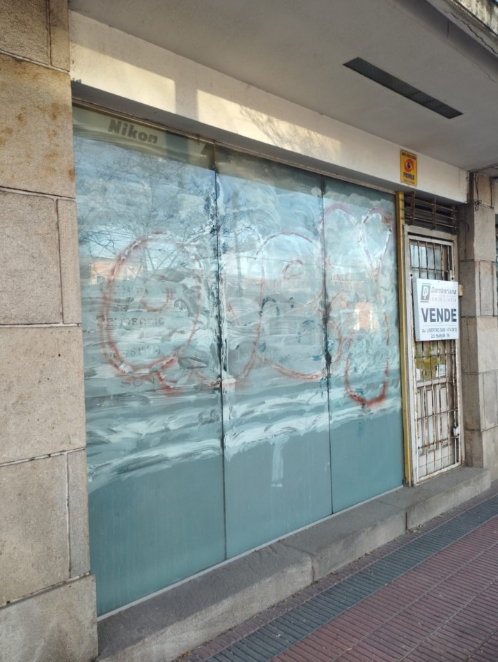 LOCAL EN VENTA. ZONA FUNES Y BOLIVAR