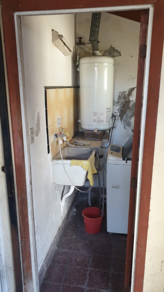 TERRENO EN BARRIO POMPEYA CON CHALET A RECICLAR