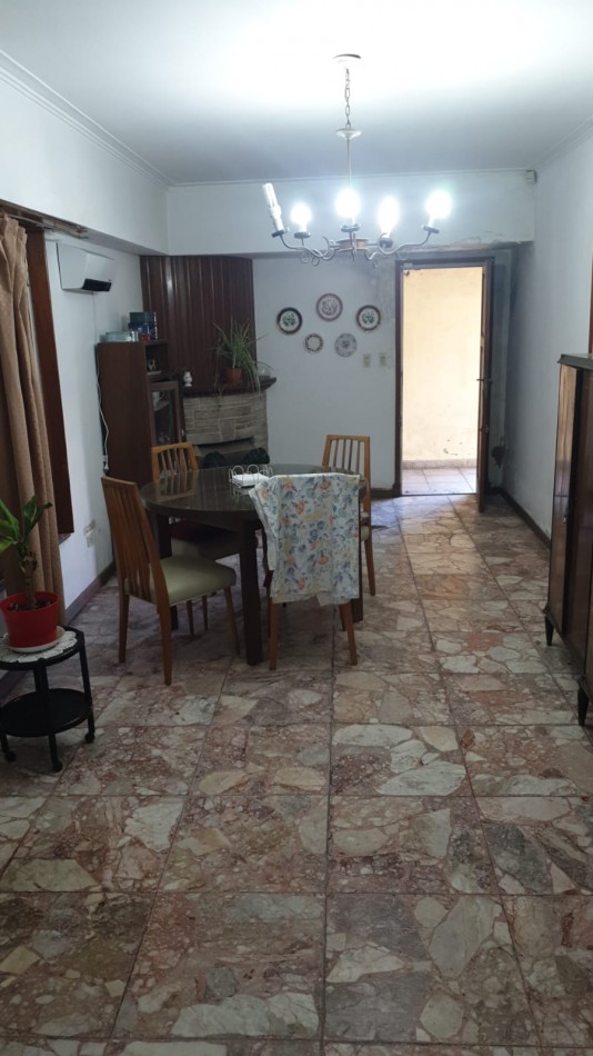 TERRENO EN BARRIO POMPEYA CON CHALET A RECICLAR