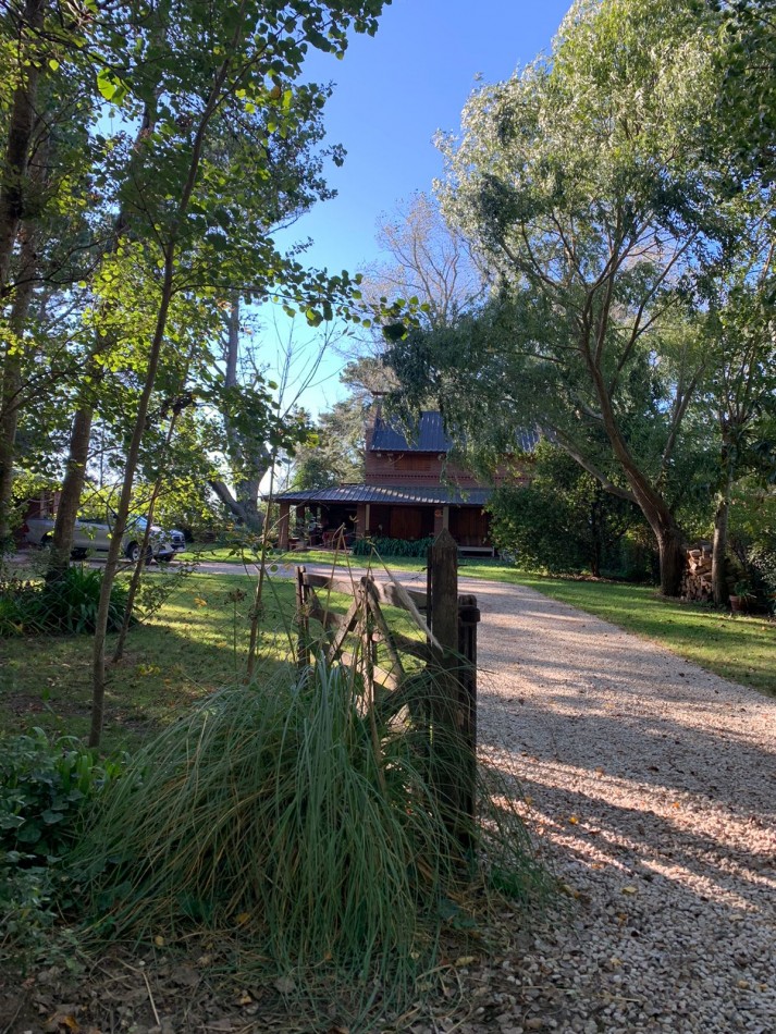 Chalet sobre 5 lotes en Mar de Cobo