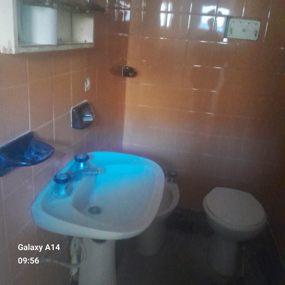 CHALET 3 AMBIENTES MAS DEPTO 2 AMBIENTES