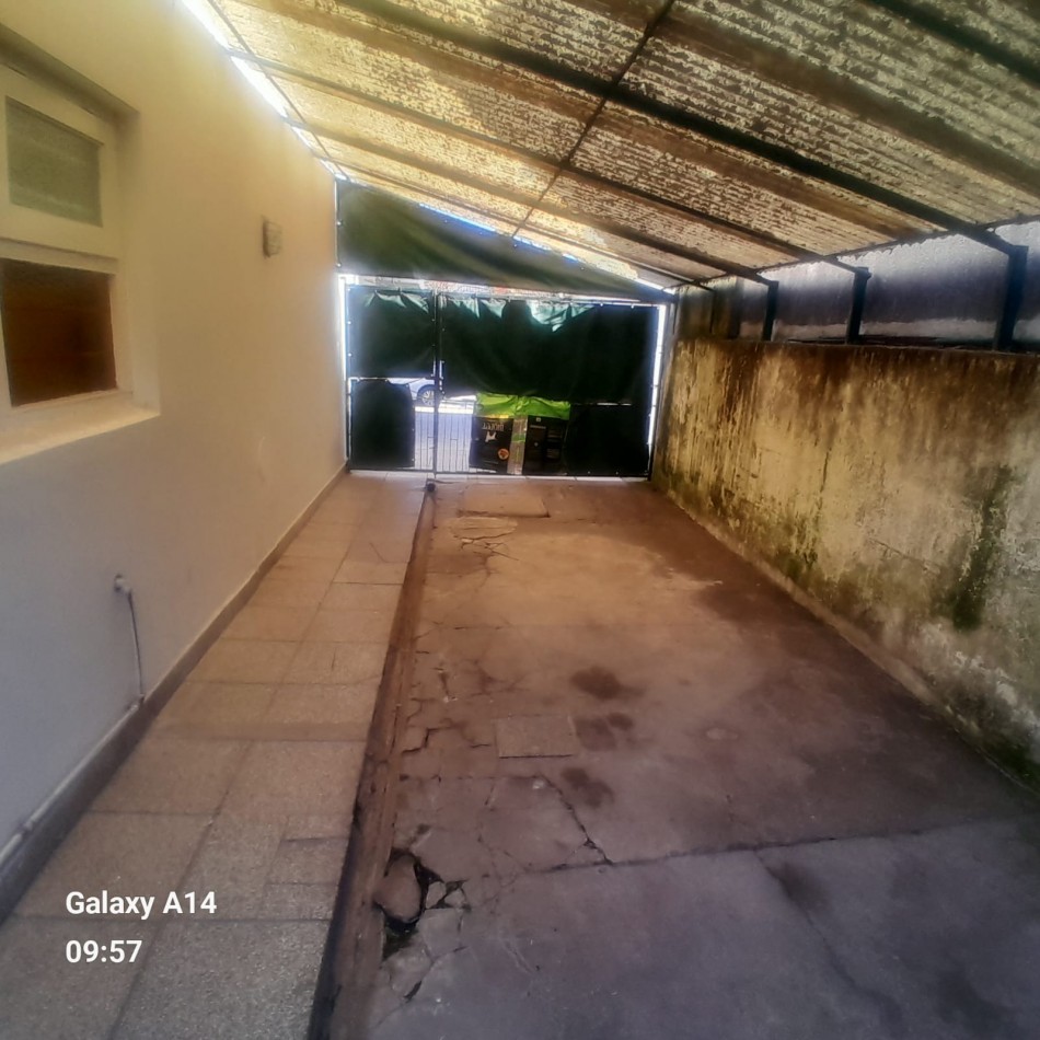 CHALET 3 AMBIENTES MAS DEPTO 2 AMBIENTES