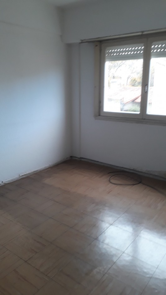 DEPARTAMENTO DE 3 AMBIENTES EN EDIFICIO COMPLEJO CERRADO