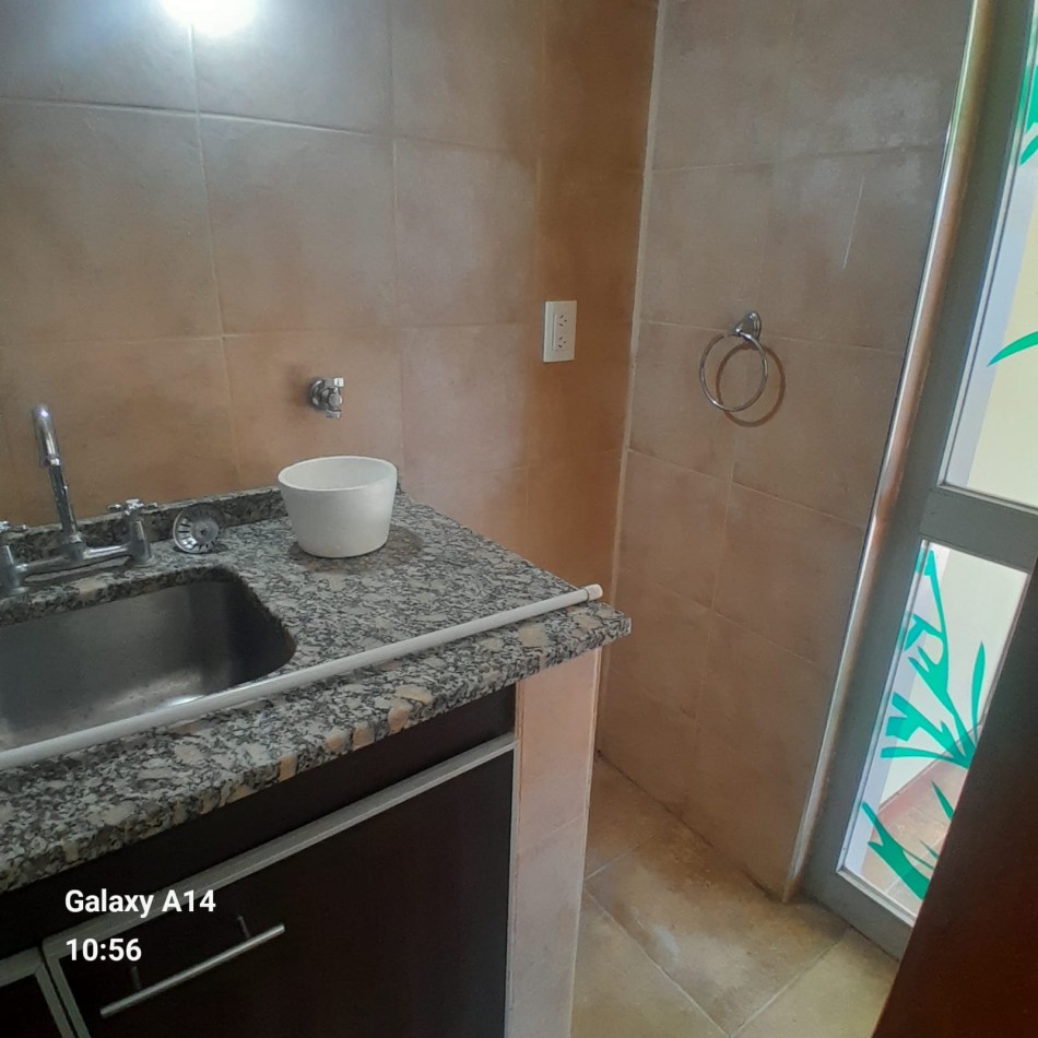 CASA EN 2 PLANTAS EN BARRIO LOPEZ DE GOMARA