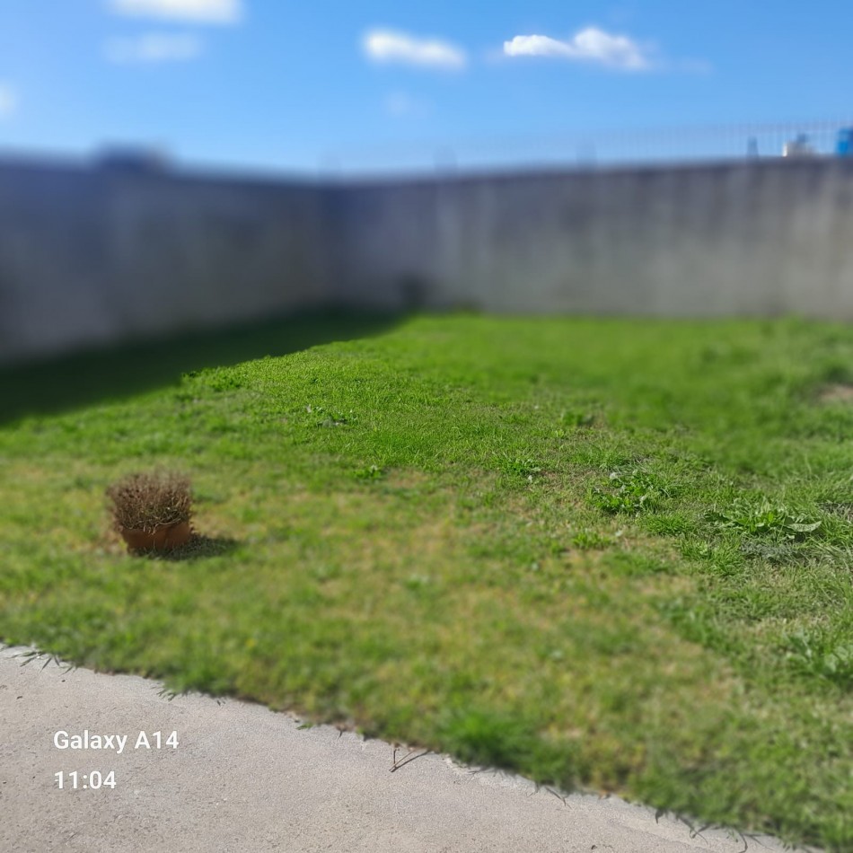 CASA EN 2 PLANTAS EN BARRIO LOPEZ DE GOMARA
